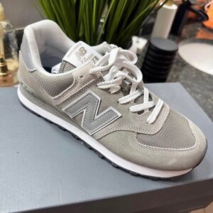 New Balance 574 Core in Gray and White